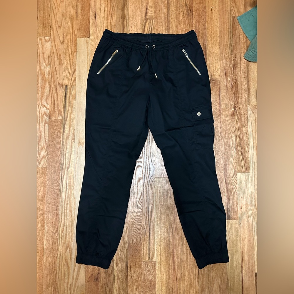 Jaanuu scrub pants
